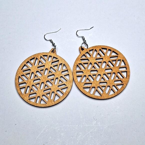 ROUND ornament style wood boho earrings - Picture 1 of 3